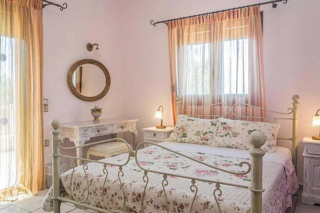 Villa Ouranos In Pefkias Skopelos Dış mekan fotoğraf